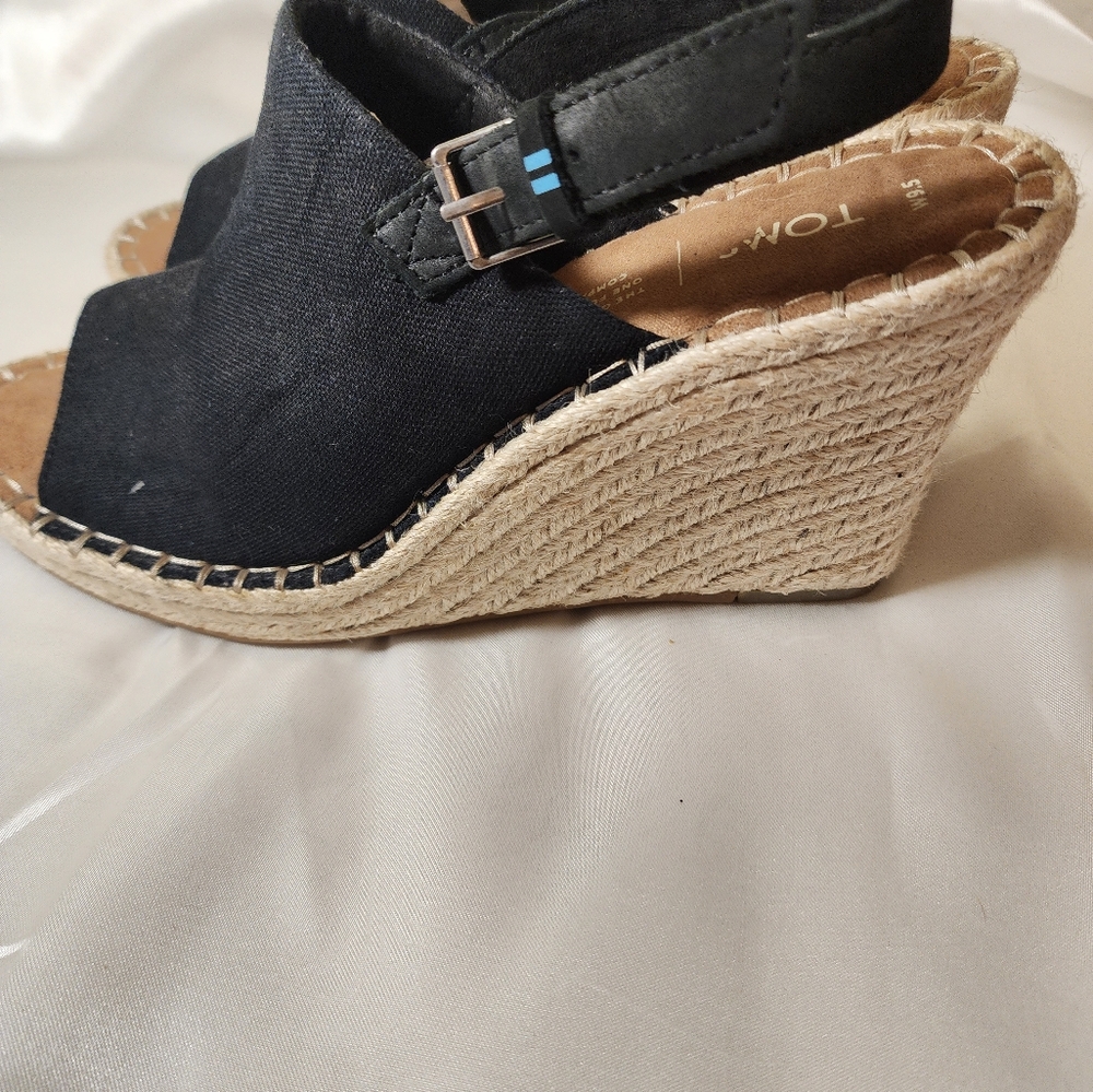 Toms Monica Black Wedge Sandals - Picture 2 of 6